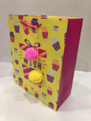 Пакет паперовий 26х32х12 см, диз. GB в асорт