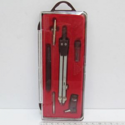 Фото - Готовальня красная подложка 6 предметов IMG_2122 26359