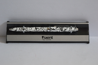 Фото - Ручка кулькова Unique, біла 8425 Фото - Ручка кулькова Unique, біла 8425